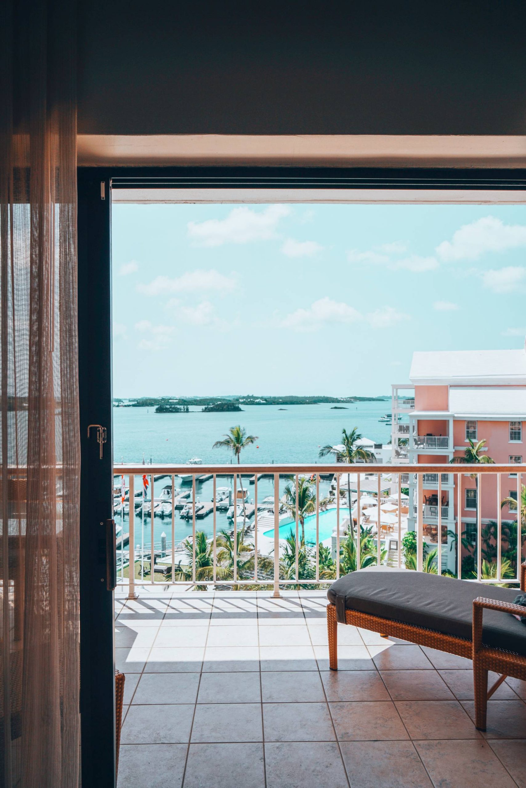Hamilton Princess The Pinkest Palace in Bermuda: Hamilton Princess Hotel - Finding Jules